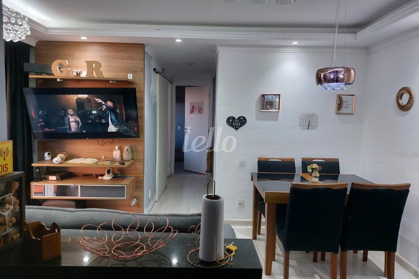 SALA de Apartamento à venda, Padrão com 46 m², 2 quartos e 1 vaga em Quinta da Paineira - São Paulo