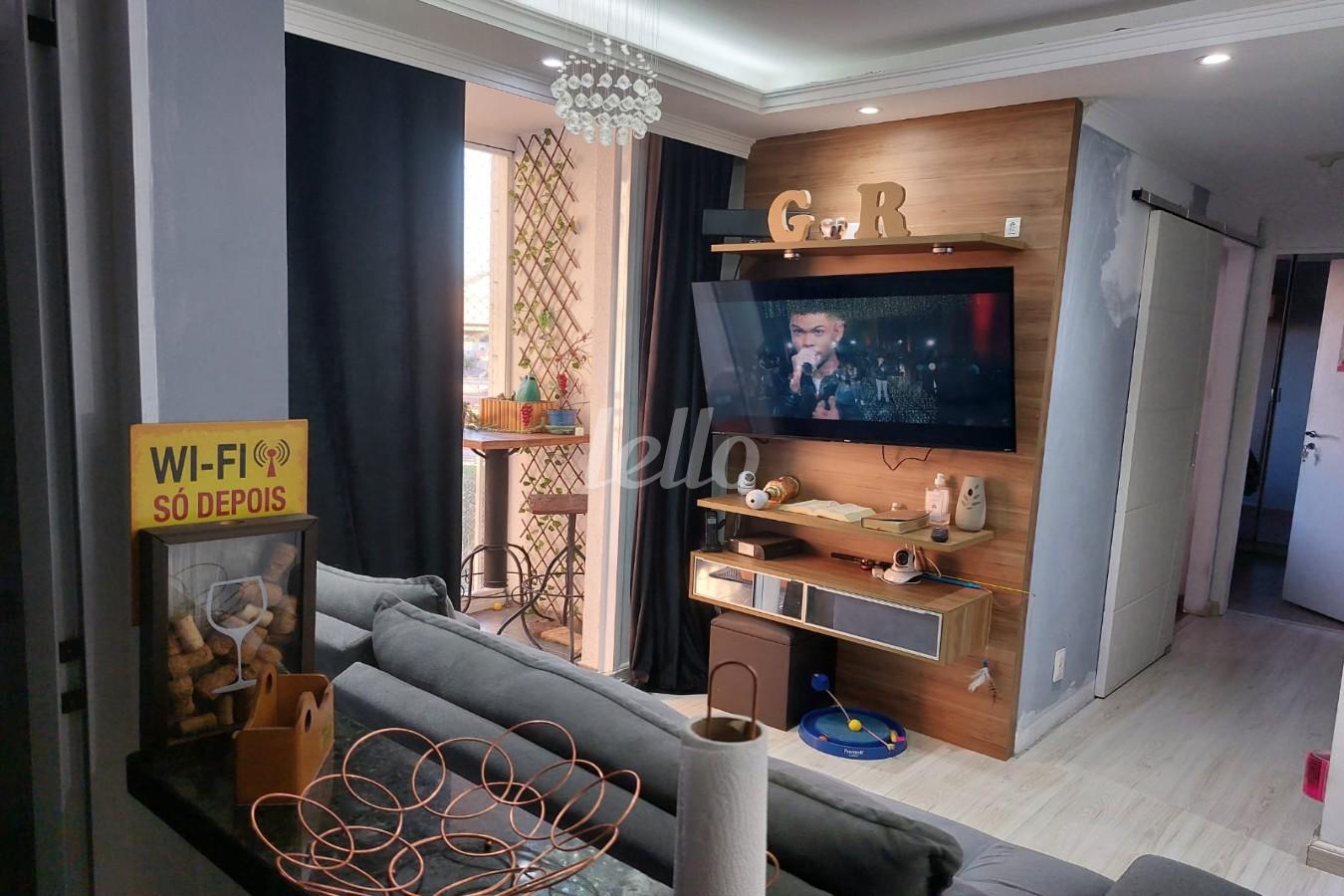 SALA de Apartamento à venda, Padrão com 46 m², 2 quartos e 1 vaga em Quinta da Paineira - São Paulo