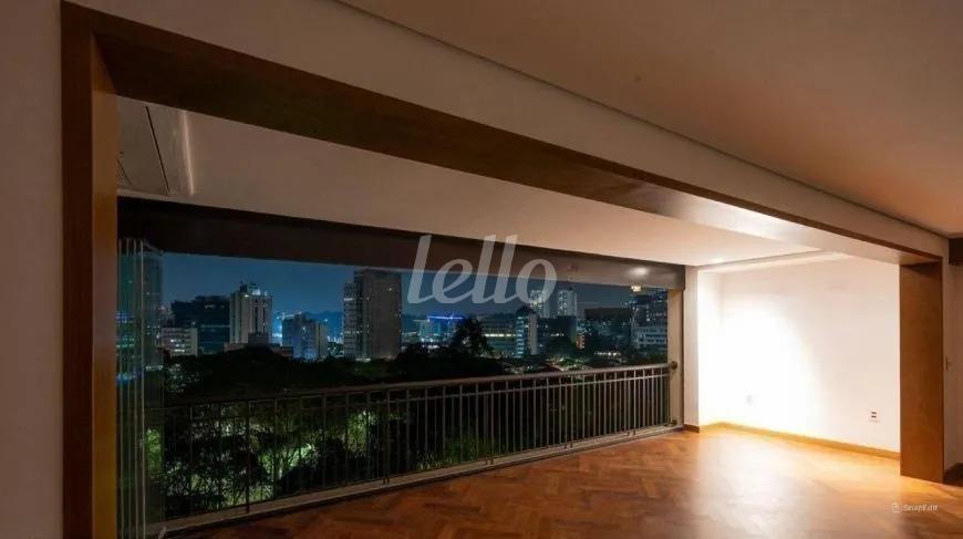 SALA 2 AMBIENTES de Apartamento para alugar, Padrão com 397 m², 2 quartos e 5 vagas em Vila Cruzeiro - São Paulo