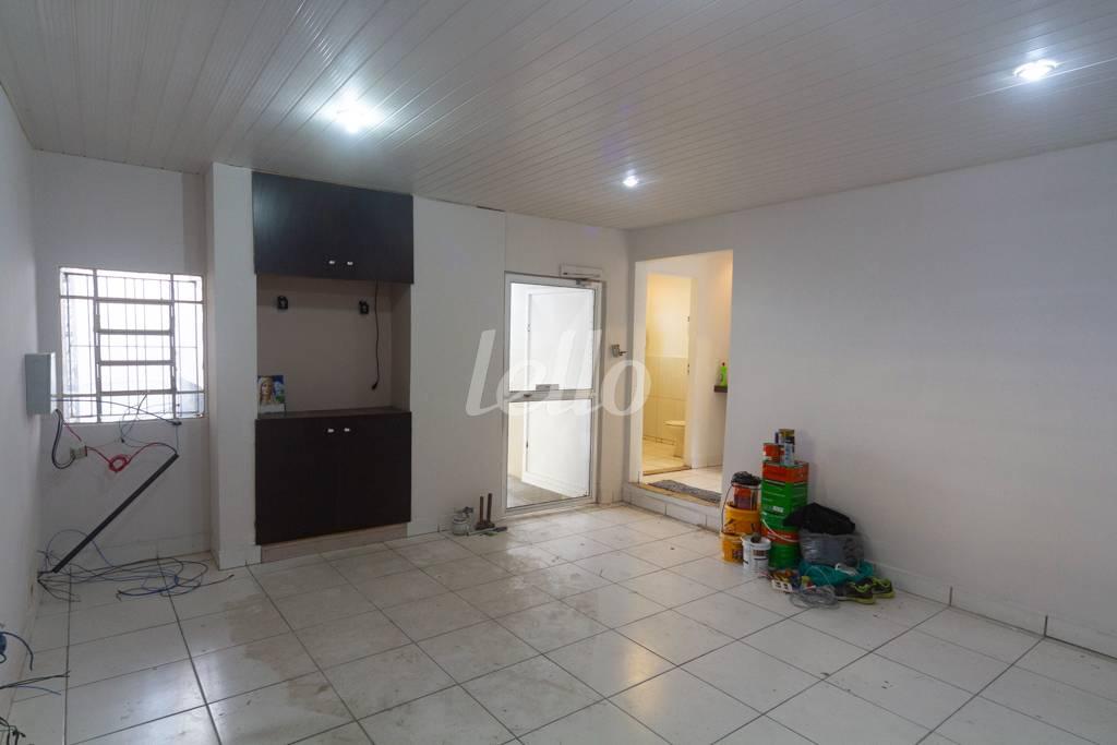 SALA 3 de Galpão/Armazém para alugar, Padrão com 700 m², e em Imirim - São Paulo