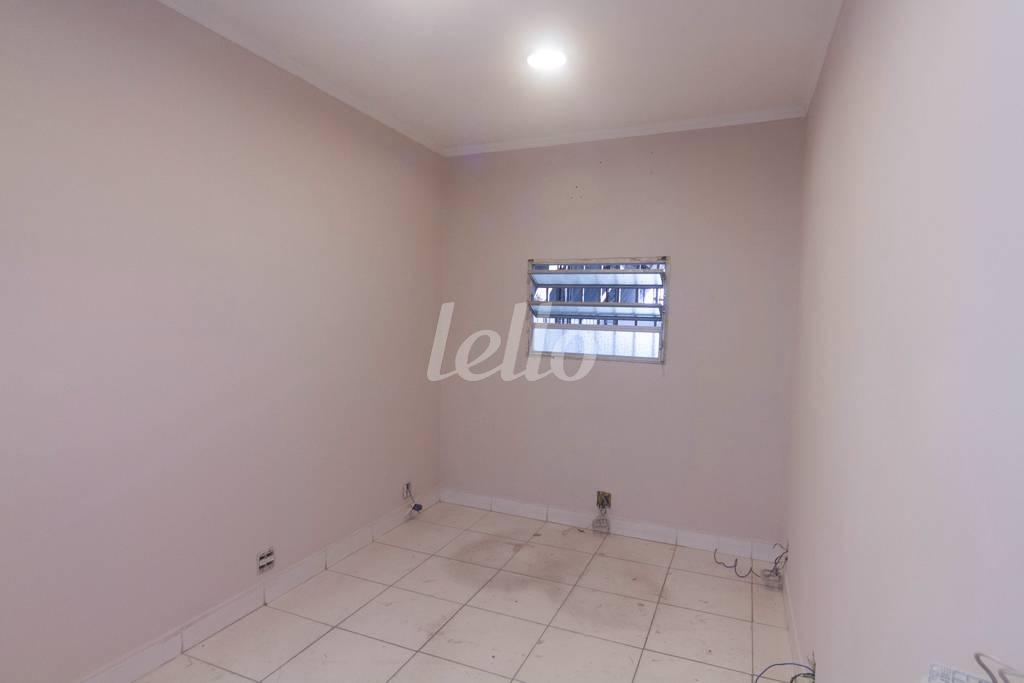 SALA 2 de Galpão/Armazém para alugar, Padrão com 700 m², e em Imirim - São Paulo