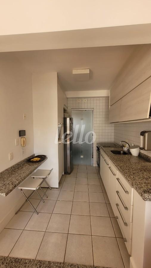 COZINHA de Apartamento para alugar, Padrão com 71 m², 2 quartos e 1 vaga em Paraíso - São Paulo