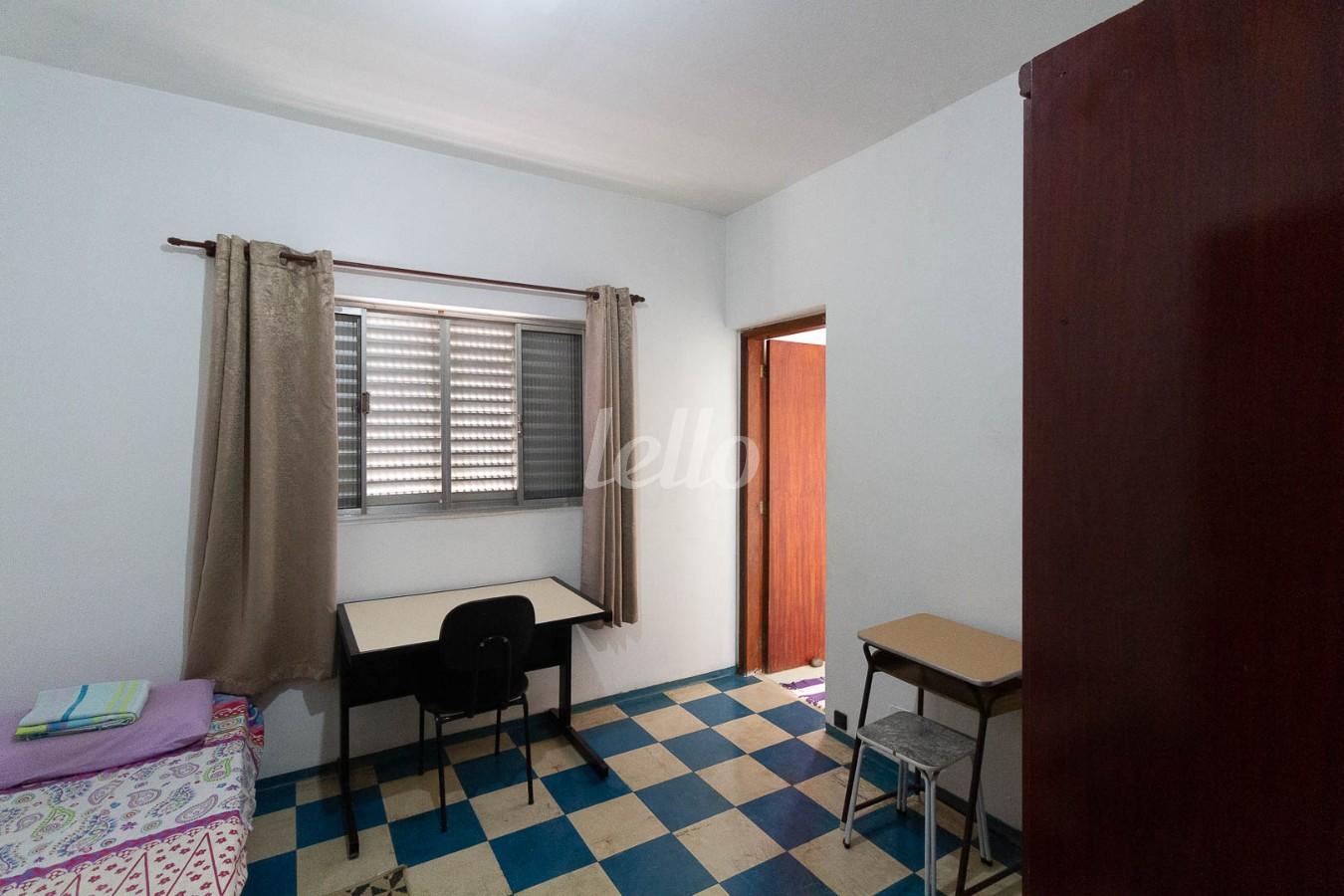 06SUITE-1_001 de Casa para alugar, sobrado com 300 m², 5 quartos e 1 vaga em Liberdade - São Paulo