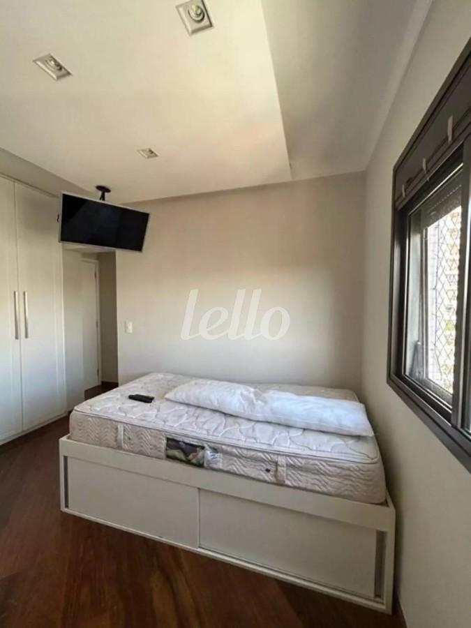 SUITE 1 de Apartamento para alugar, Padrão com 214 m², 4 quartos e 3 vagas em Jardim da Saúde - São Paulo