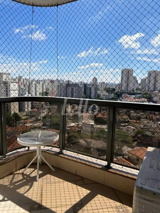 VARANDA SUITE MASTER de Apartamento para alugar, Padrão com 214 m², 4 quartos e 3 vagas em Jardim da Saúde - São Paulo