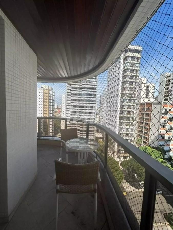 VARANDA de Apartamento para alugar, Padrão com 214 m², 4 quartos e 3 vagas em Jardim da Saúde - São Paulo