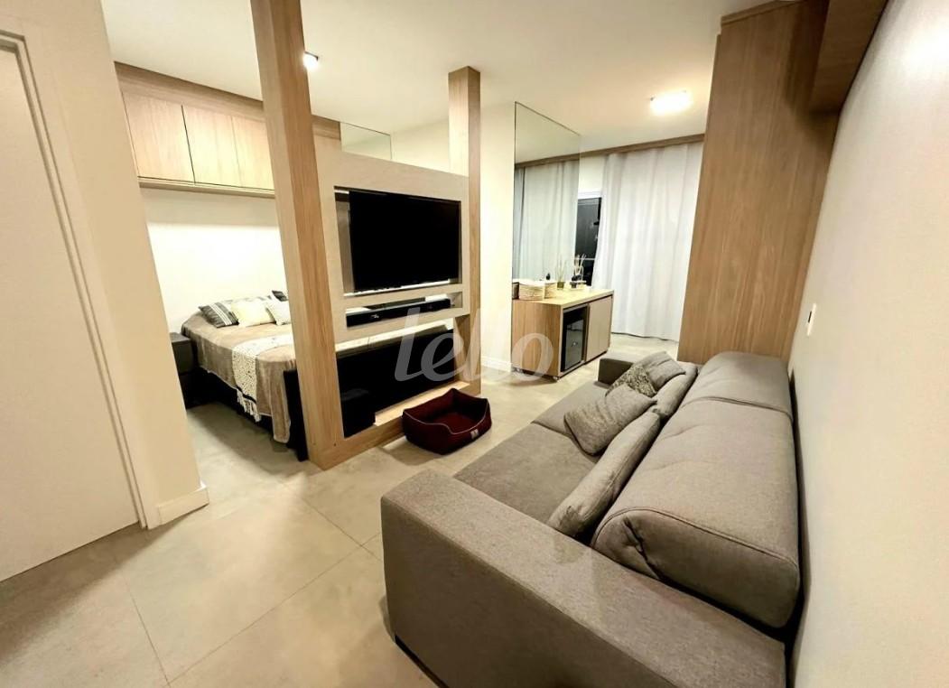 SALA de Apartamento à venda, Padrão com 49 m², 1 quarto e 1 vaga em Campo Belo - São Paulo