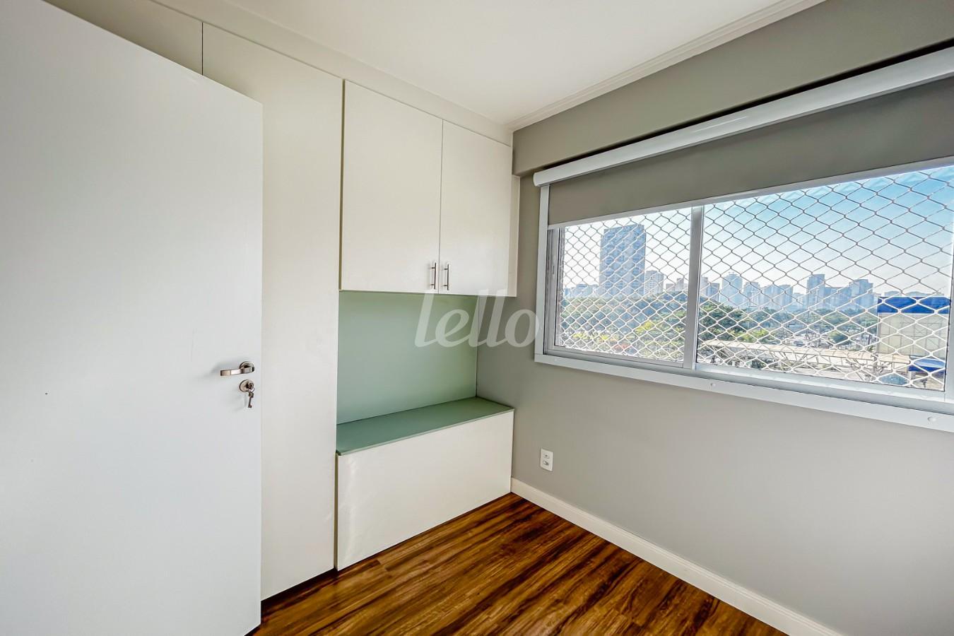 DORMITÓRIO de Apartamento para alugar, Padrão com 38 m², 2 quartos e em Quarta Parada - São Paulo