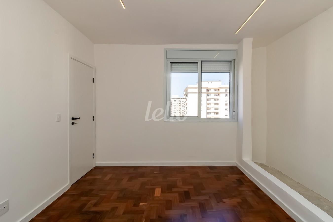 DORMITÓRIO de Apartamento à venda, Padrão com 98 m², 2 quartos e 1 vaga em Jardim Paulista - São Paulo