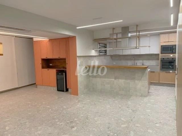 LIVING de Apartamento à venda, Padrão com 131 m², 3 quartos e 2 vagas em Cidade Monções - São Paulo