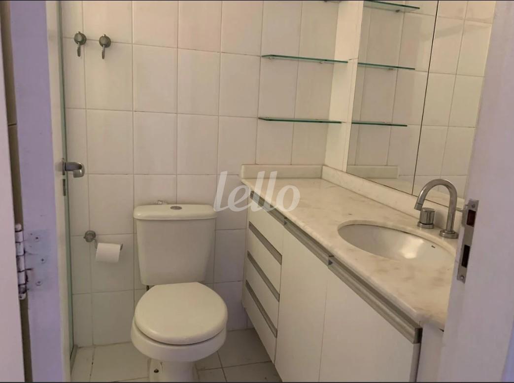 BANHEIRO de Apartamento à venda, Padrão com 93 m², 3 quartos e 2 vagas em Pinheiros - São Paulo