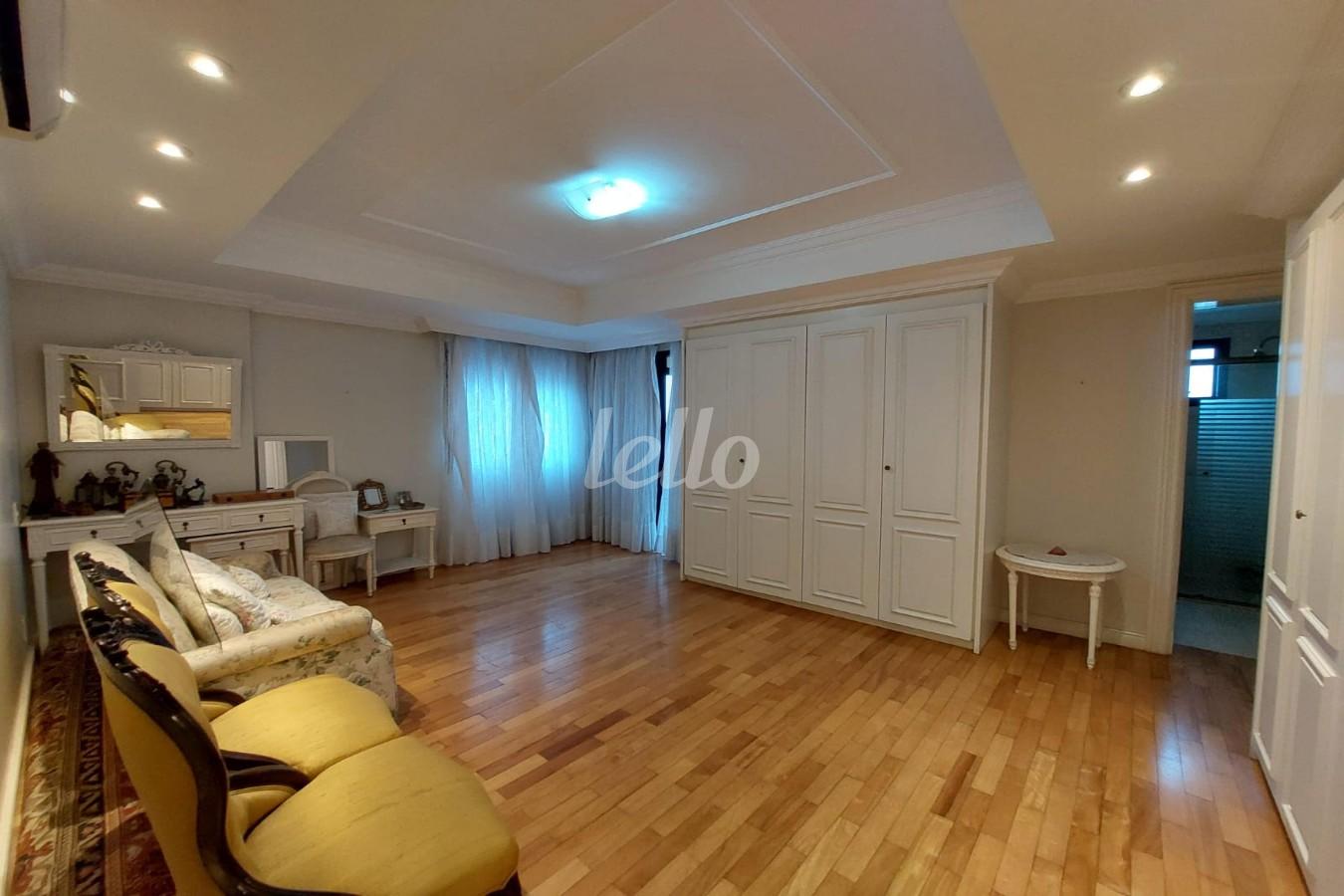 SUITE 2 de Apartamento para alugar, Padrão com 480 m², e 5 vagas em Alto da Lapa - São Paulo