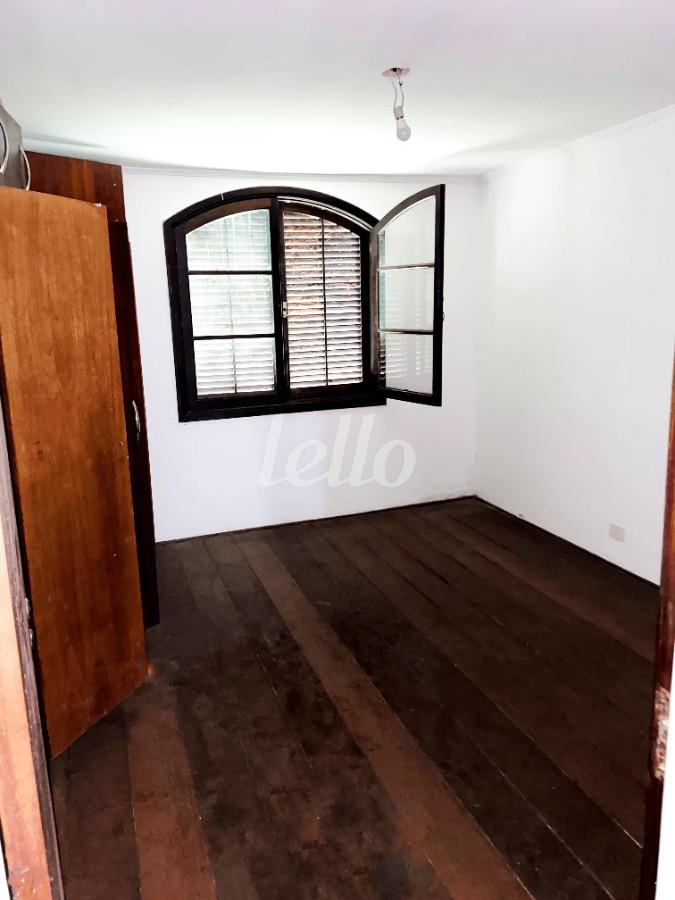 DORMITORIO de Casa para alugar, sobrado com 384 m², 4 quartos e 3 vagas em Jardim dos Estados - São Paulo