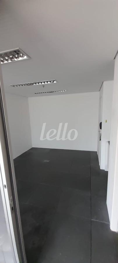 SALA de Sala / Conjunto à venda, Padrão com 30 m², e 1 vaga em Planalto Paulista - São Paulo