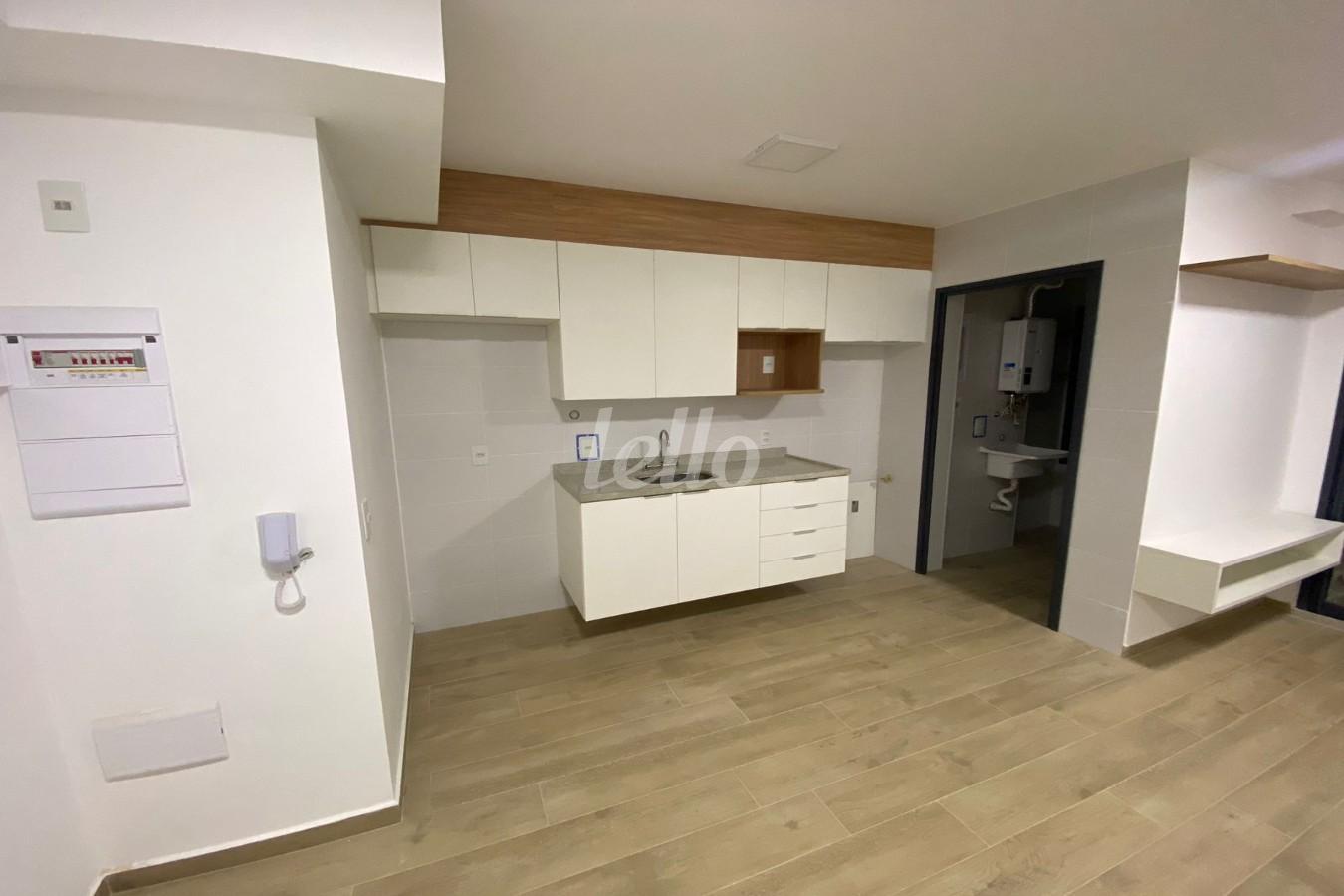 SALA E COZINHA de Apartamento para alugar, Padrão com 64 m², 2 quartos e 1 vaga em Vila Clementino - São Paulo