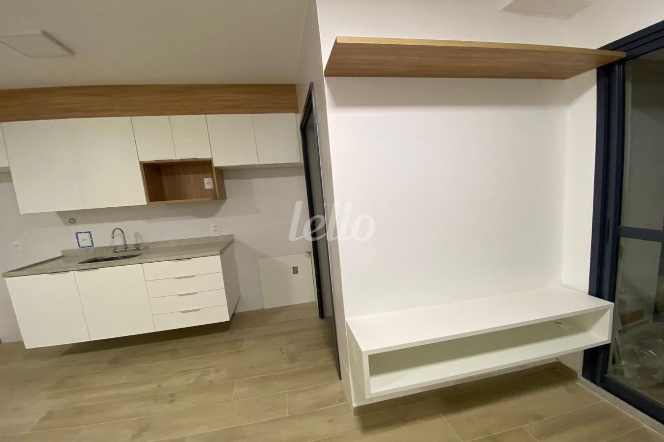 SALA E COZINHA de Apartamento para alugar, Padrão com 64 m², 2 quartos e 1 vaga em Vila Clementino - São Paulo