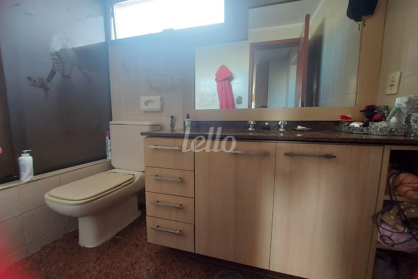 BANHEIRO de Apartamento à venda, Padrão com 194 m², 3 quartos e 2 vagas em Água Fria - São Paulo