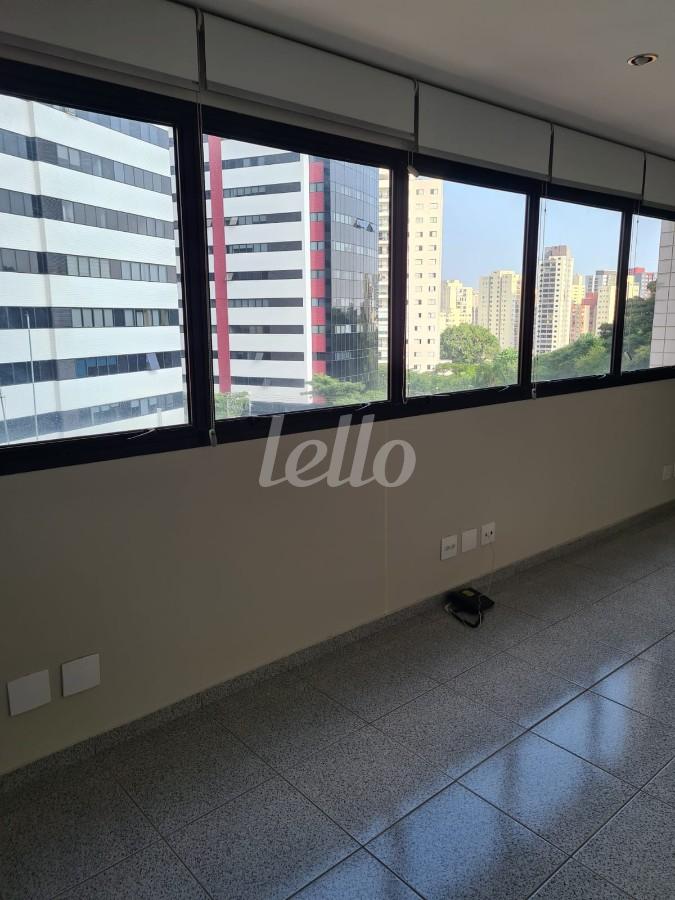 SALA de Sala / Conjunto à venda, Padrão com 50 m², e 1 vaga em Vila Monte Alegre - São Paulo