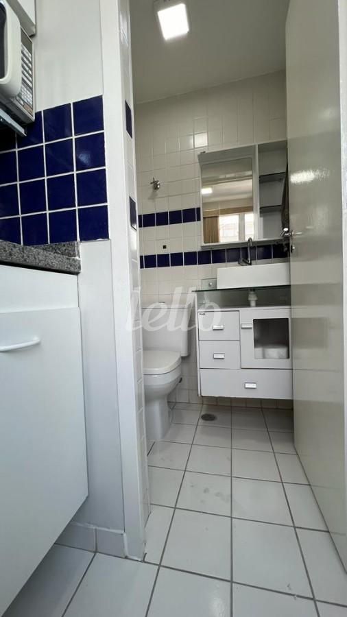 LAVABO de Sala / Conjunto para alugar, Padrão com 20 m², e 1 vaga em Centro - Santo André