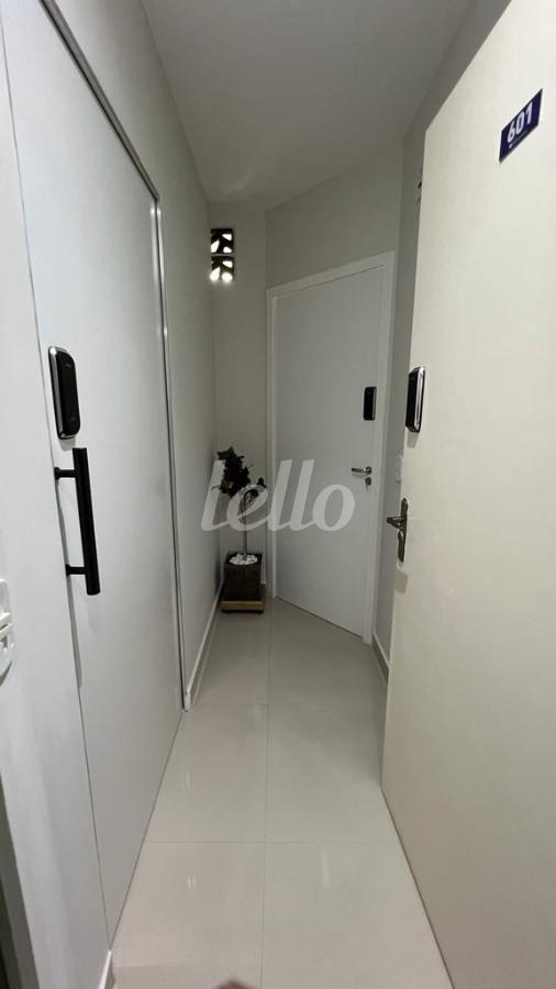 SALA de Sala / Conjunto para alugar, Padrão com 20 m², e 1 vaga em Centro - Santo André