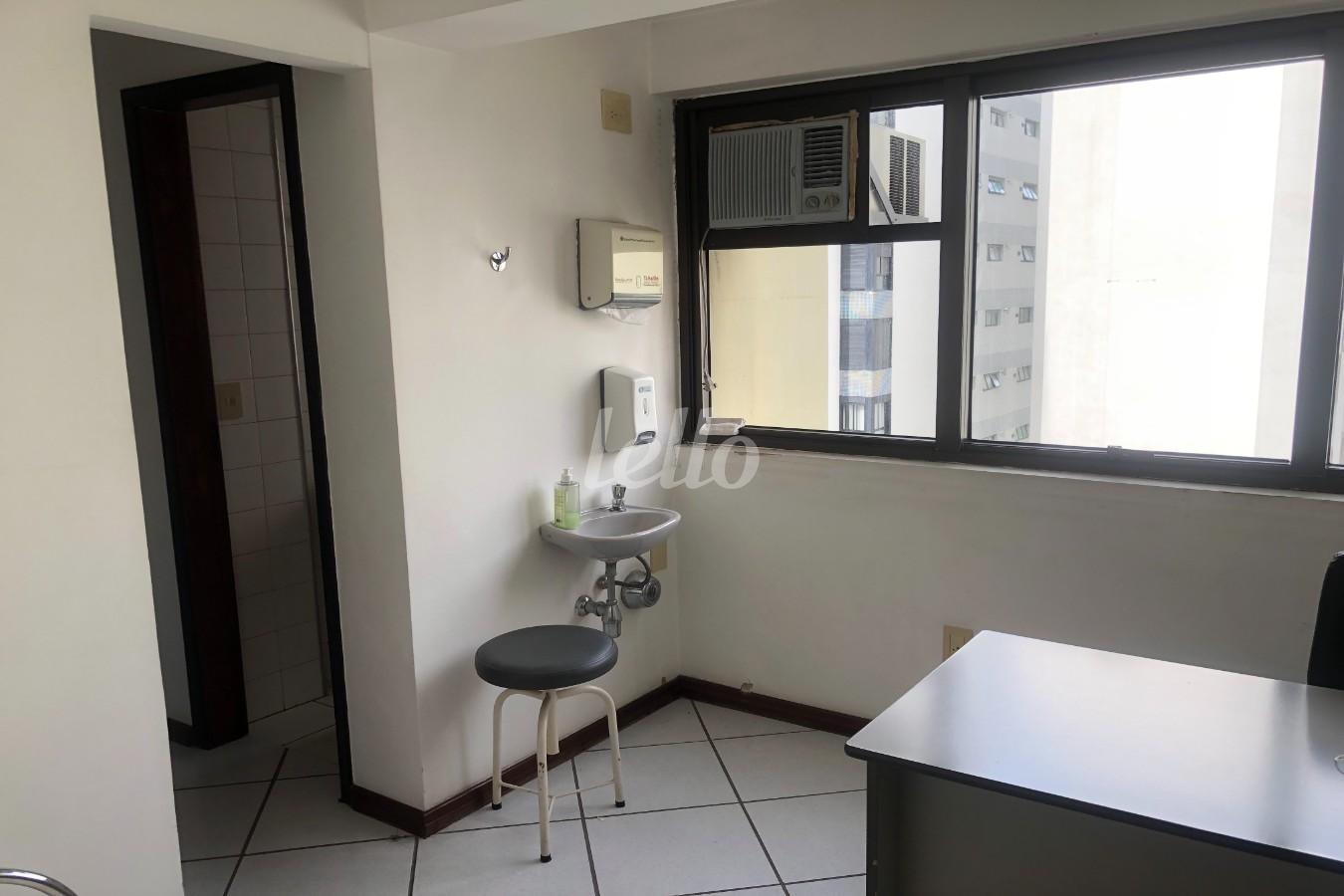 SALA de Sala / Conjunto à venda, Padrão com 100 m², e 2 vagas em Perdizes - São Paulo