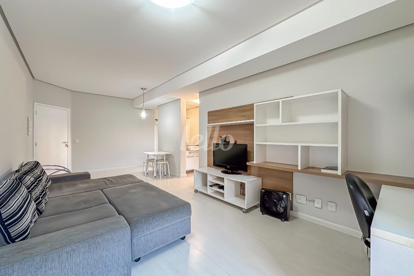 SALA de Apartamento para alugar, Padrão com 58 m², 1 quarto e 1 vaga em Vila Olímpia - São Paulo