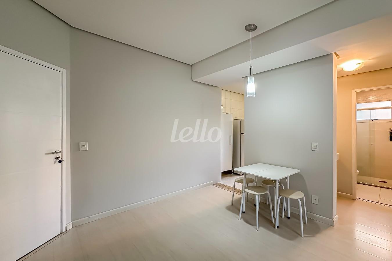 SALA de Apartamento para alugar, Padrão com 58 m², 1 quarto e 1 vaga em Vila Olímpia - São Paulo