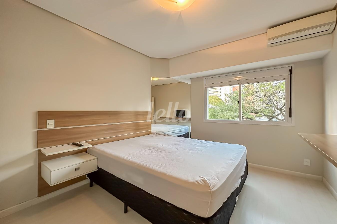 DORMITORIO de Apartamento para alugar, Padrão com 58 m², 1 quarto e 1 vaga em Vila Olímpia - São Paulo