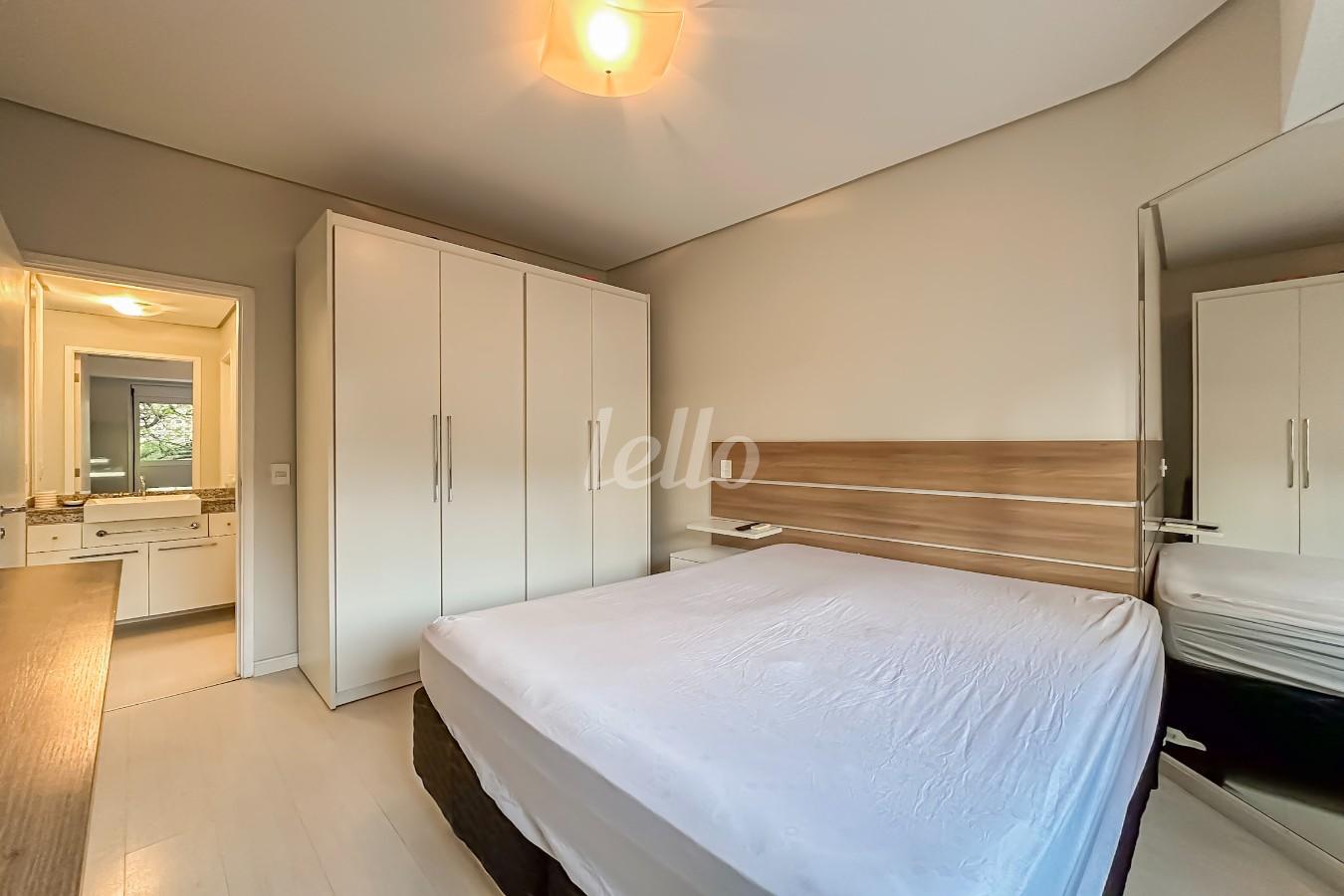 DORMITORIO de Apartamento para alugar, Padrão com 58 m², 1 quarto e 1 vaga em Vila Olímpia - São Paulo