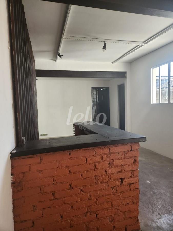 SALA 1 RECEPÇÃO de Sobreloja para alugar, Padrão com 100 m², e em Vila Cláudia - São Paulo