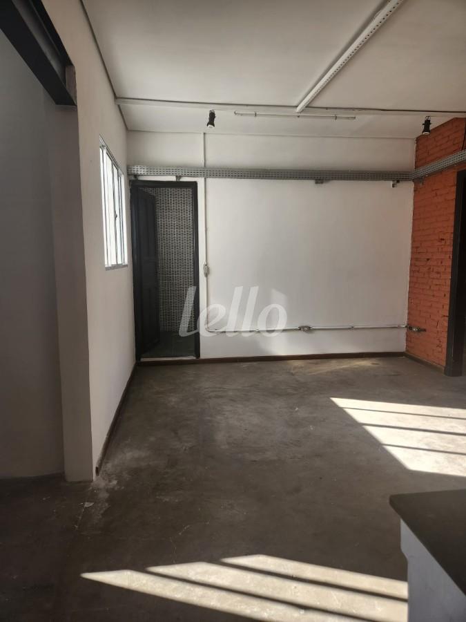 SALA 1 RECEPÇÃO de Sobreloja para alugar, Padrão com 100 m², e em Vila Cláudia - São Paulo