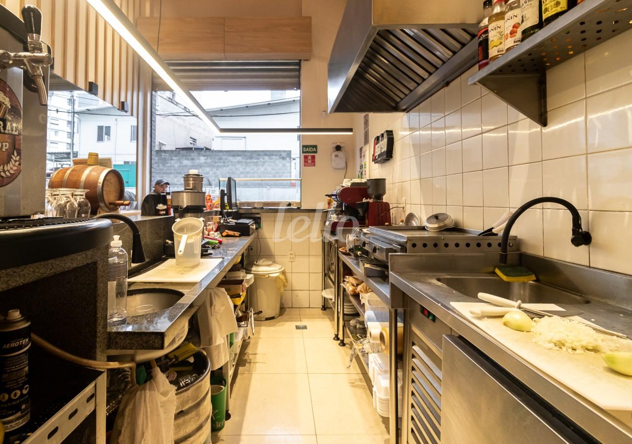 COZINHA de Loja para alugar, Padrão com 150 m², e em Bela Vista - São Paulo