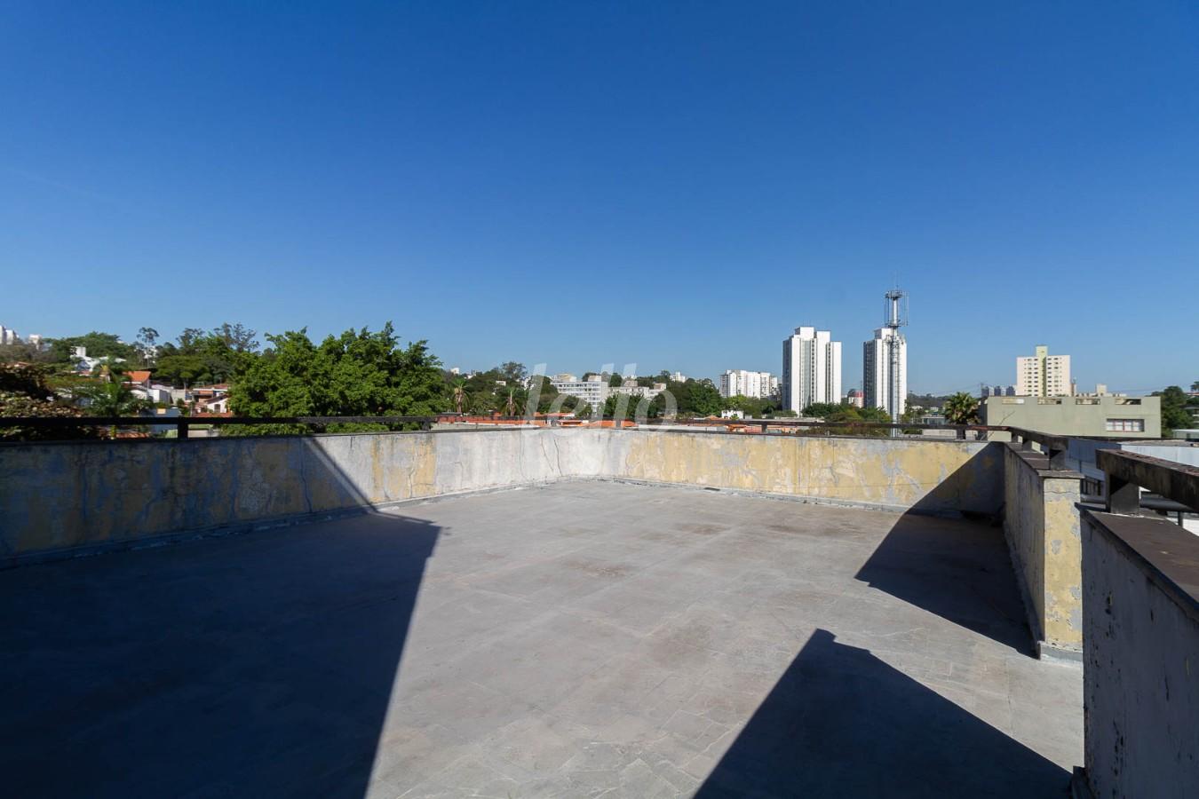 TERRAÇO de Prédio Comercial para alugar, Monousuário com 4078 m², e 37 vagas em Instituto de Previdência - São Paulo