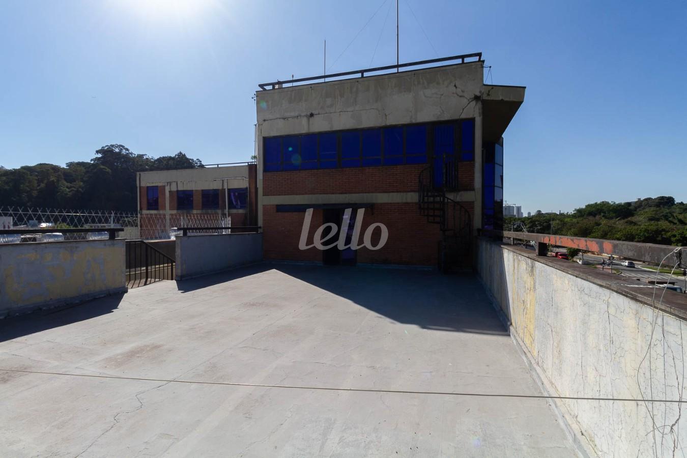 TERRAÇO de Prédio Comercial para alugar, Monousuário com 4078 m², e 37 vagas em Instituto de Previdência - São Paulo