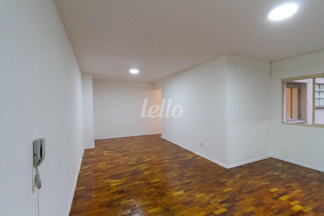 SALA de Apartamento para alugar, Padrão com 128 m², 3 quartos e em Bom Retiro - São Paulo