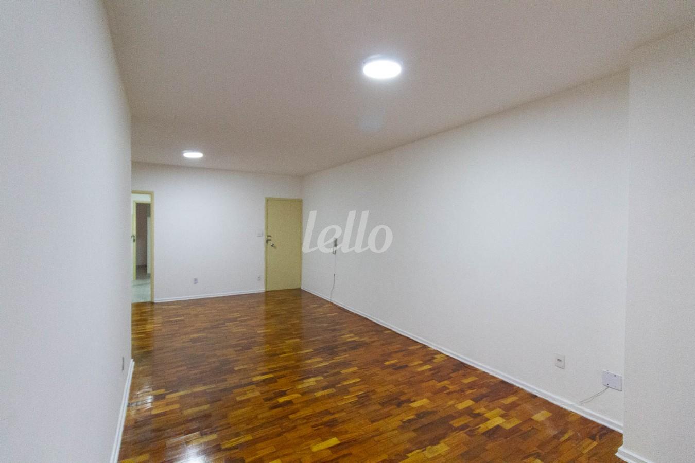 SALA de Apartamento para alugar, Padrão com 128 m², 3 quartos e em Bom Retiro - São Paulo