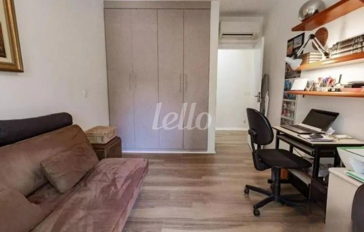 DORM de Casa à venda, sobrado com 220 m², 3 quartos e 2 vagas em Campo Belo - São Paulo