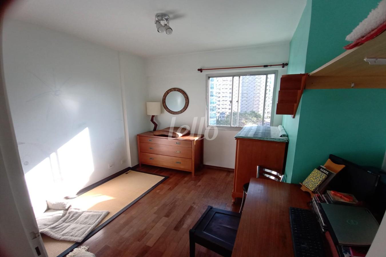 DORMITÓRIO de Apartamento à venda, Padrão com 56 m², 2 quartos e 1 vaga em Paraíso - São Paulo