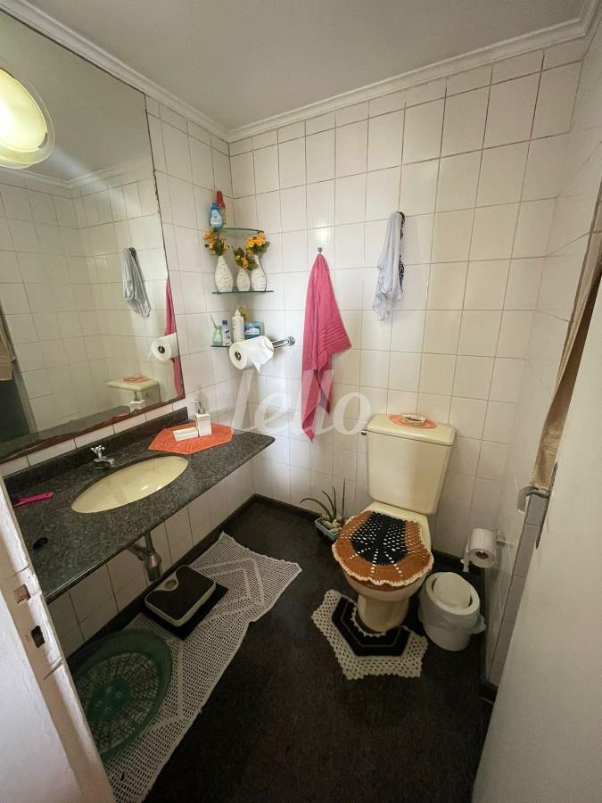 BANHEIRO SOCIAL de Apartamento à venda, Padrão com 65 m², 3 quartos e 1 vaga em Ch Santo Antônio (ZL) - São Paulo