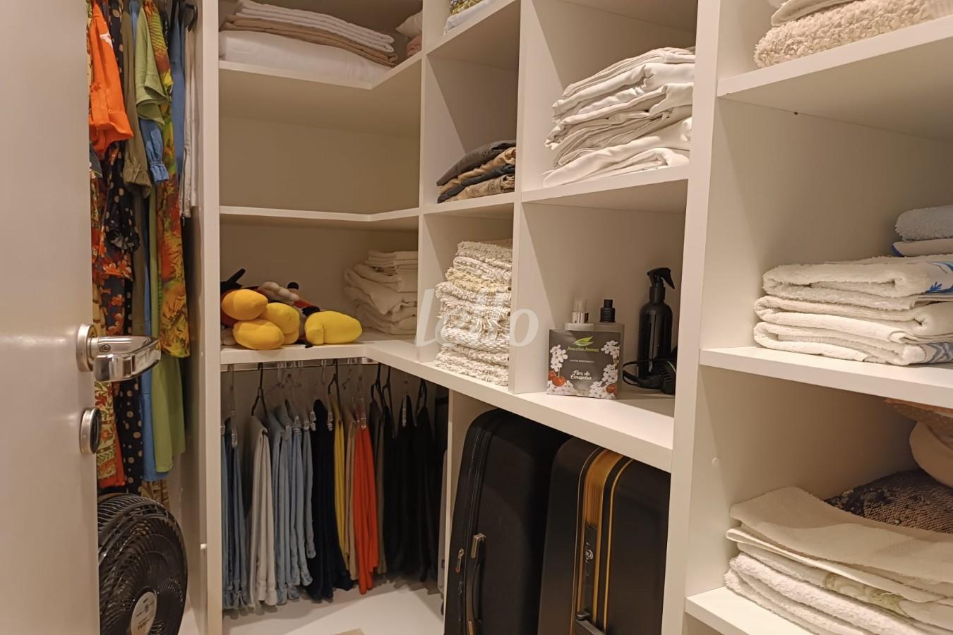 CLOSET de Apartamento à venda, Padrão com 93 m², 3 quartos e 3 vagas em Vila Gomes Cardim - São Paulo