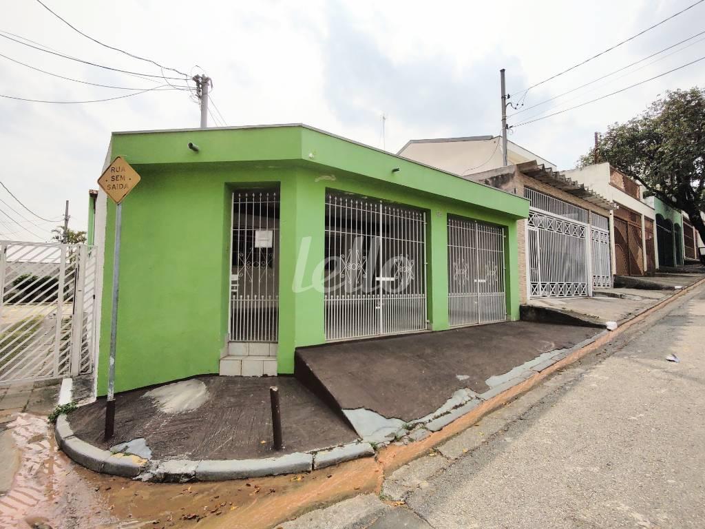 FACHADA de Casa à venda, térrea com 131 m², 2 quartos e 2 vagas em Vila Prudente - São Paulo