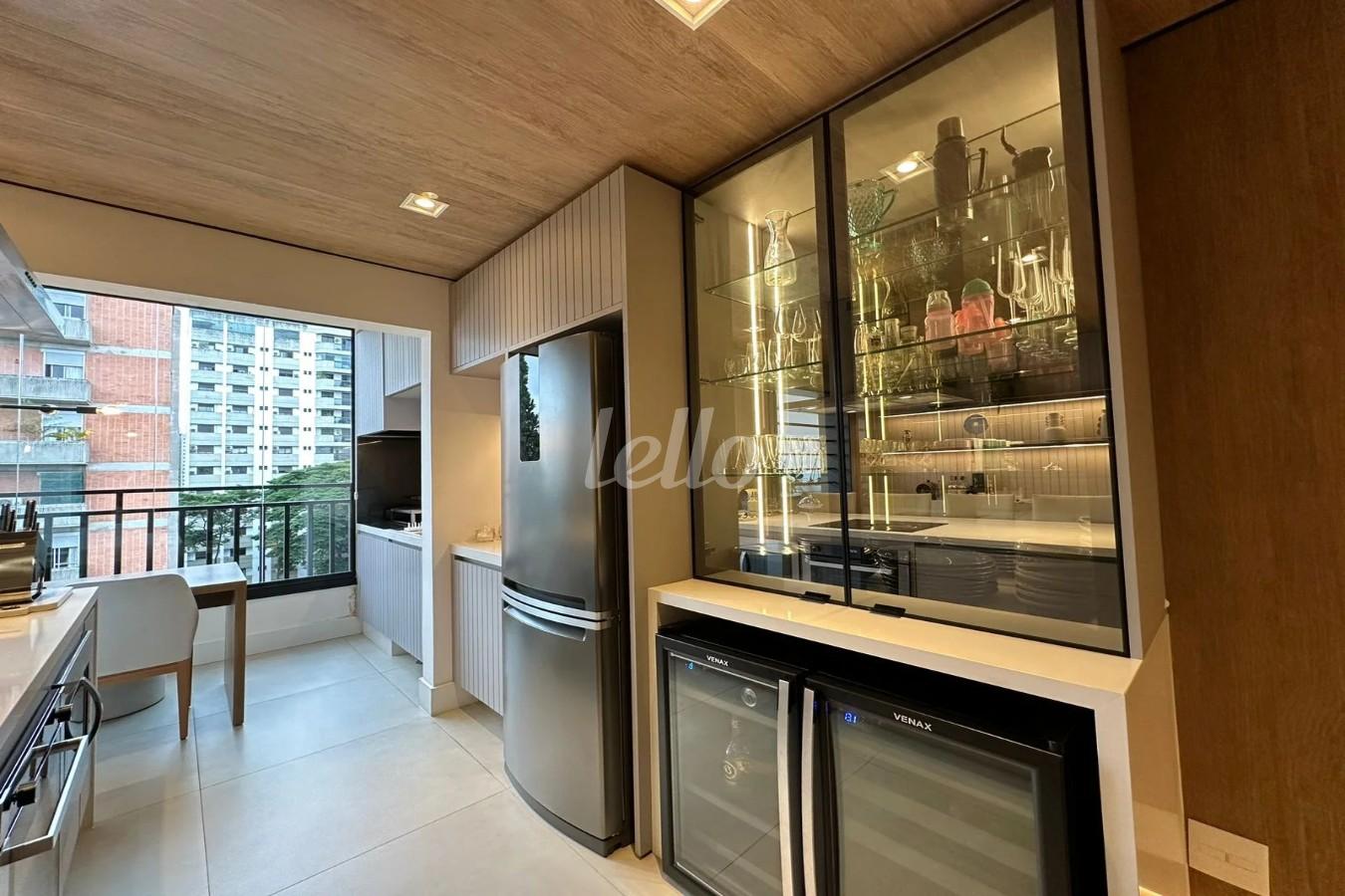 COZINHA de Apartamento à venda, Padrão com 76 m², 2 quartos e 2 vagas em Campo Belo - São Paulo