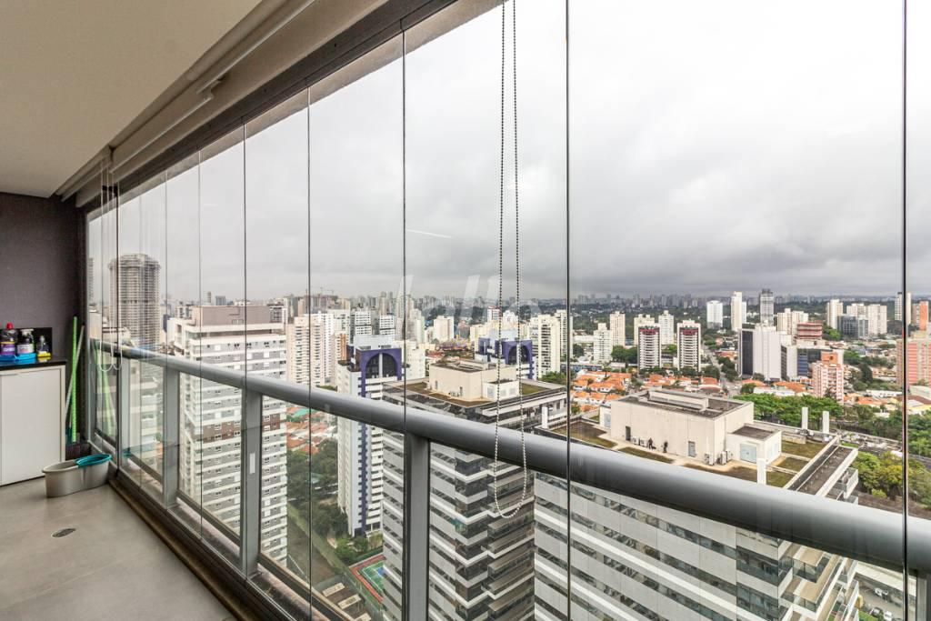 VARANDA de Apartamento para alugar, Padrão com 53 m², 1 quarto e 1 vaga em Santo Amaro - São Paulo