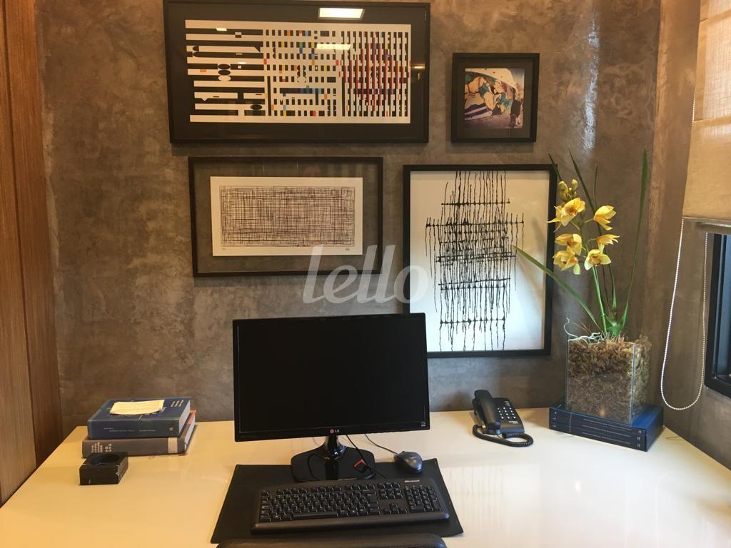 SALA de Sala / Conjunto para alugar, Padrão com 42 m², e 2 vagas em Alto de Pinheiros - São Paulo