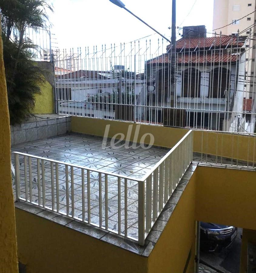 QUINTAL de Casa à venda, sobrado com 185 m², 3 quartos e 2 vagas em Santana - São Paulo