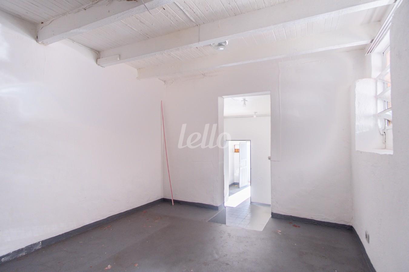 04DORMITORIO-1_002 de Casa para alugar, térrea com 50 m², 1 quarto e 1 vaga em Vila Zelina - São Paulo