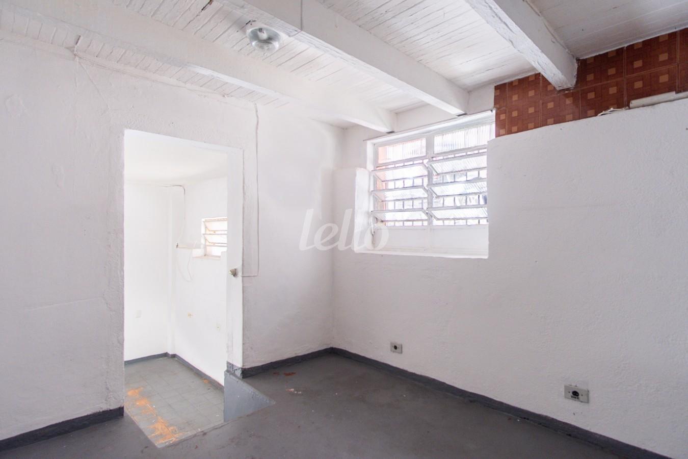 04DORMITORIO-1_004 de Casa para alugar, térrea com 50 m², 1 quarto e 1 vaga em Vila Zelina - São Paulo