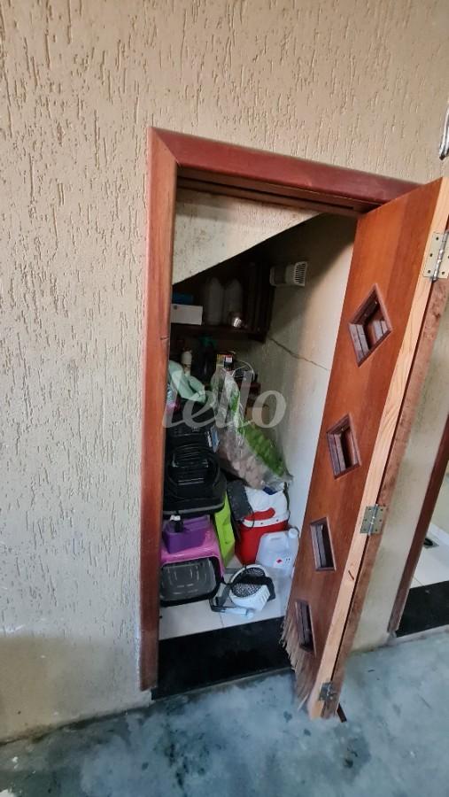 DEPOSITO GARAGEM de Casa à venda, sobrado com 280 m², 3 quartos e 4 vagas em Água Rasa - São Paulo