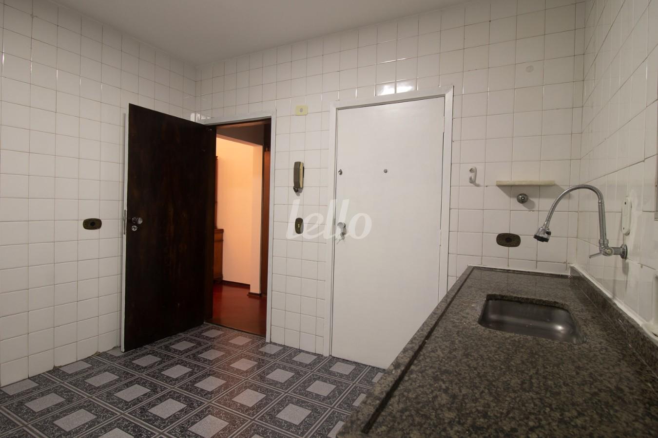 AREA DE SERVIÇO de Apartamento para alugar, Padrão com 95 m², 2 quartos e 1 vaga em Bela Vista - São Paulo