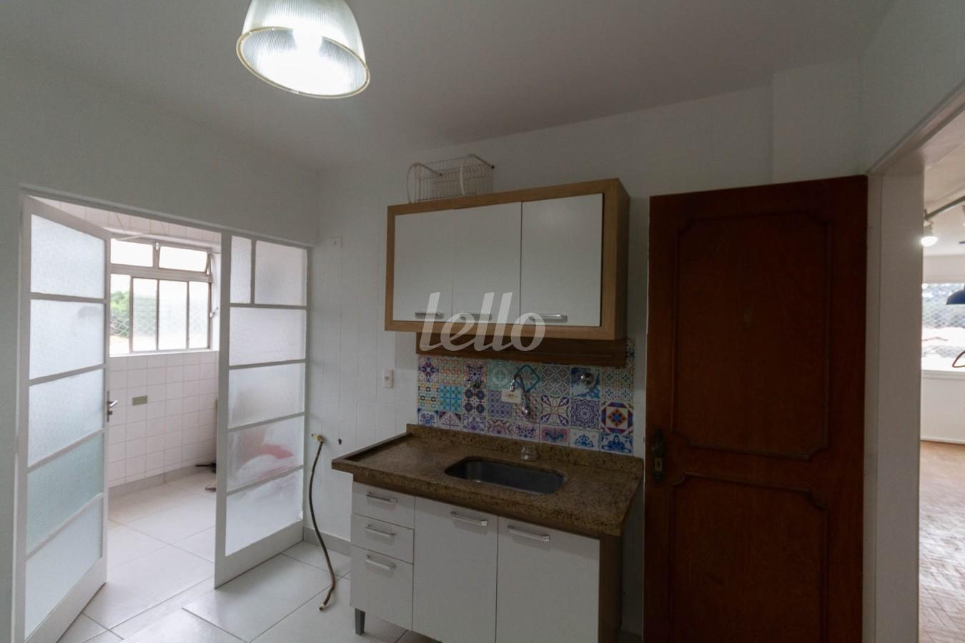 COZINHA de Apartamento para alugar, Padrão com 75 m², 2 quartos e em Indianópolis - São Paulo